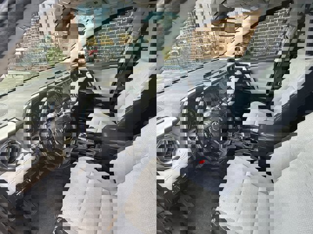 Used 2017 Toyota RAV4 XLE image 18