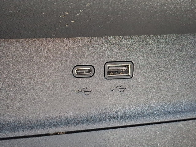 Used 2025 Chevrolet Equinox LT FWD image 24