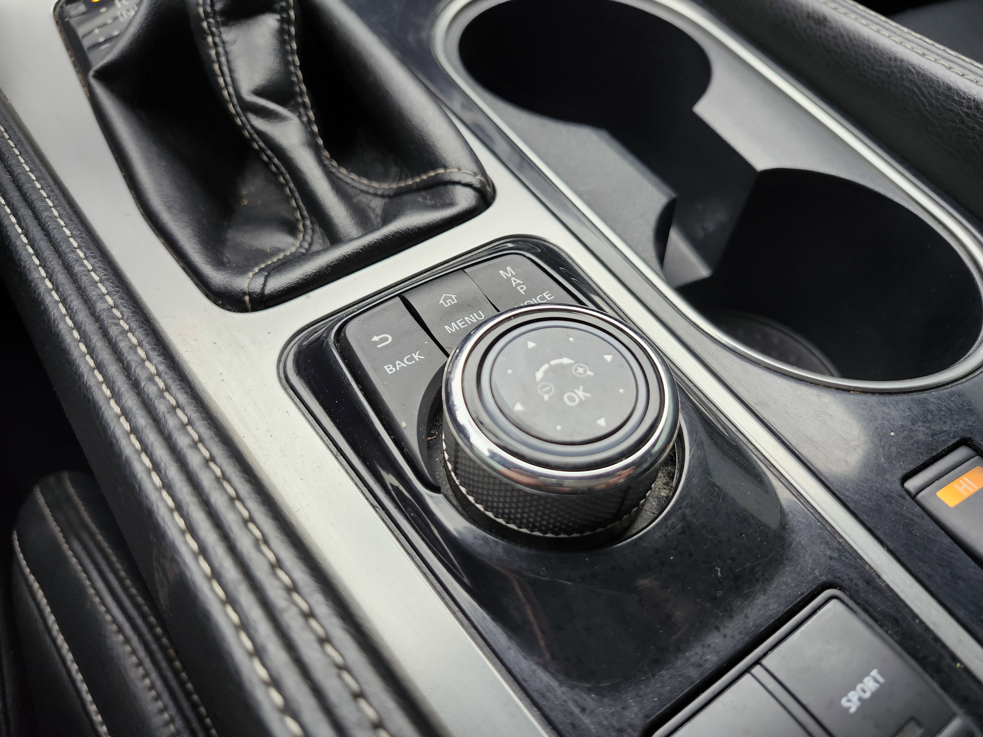 Used 2018 Nissan Maxima 3.5 SL image 11