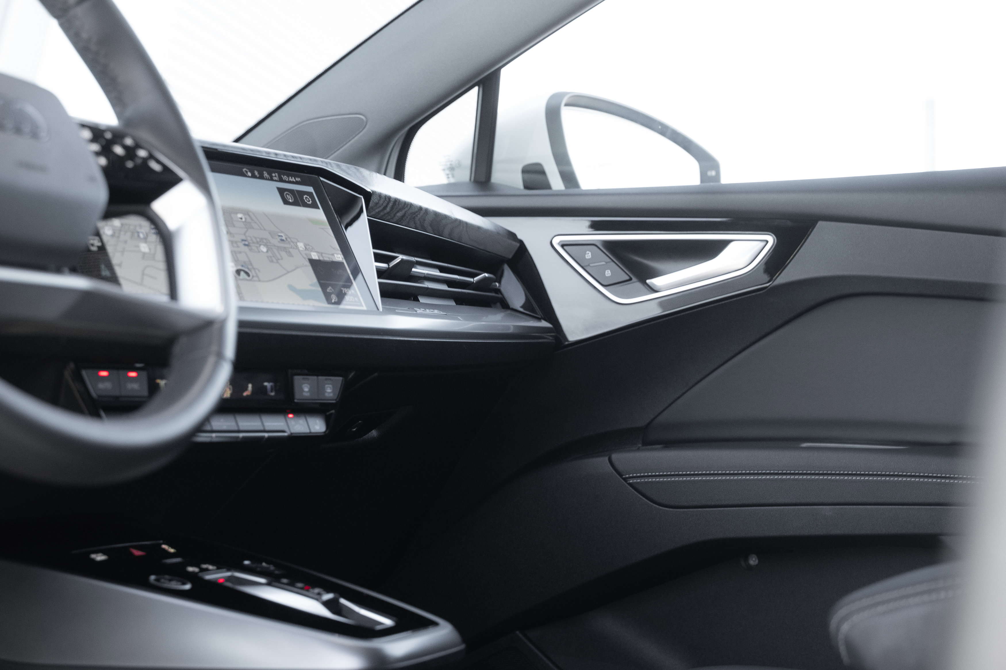 Certified 2024 Audi Q4 e-tron Premium Plus w/ Premium Plus image 17