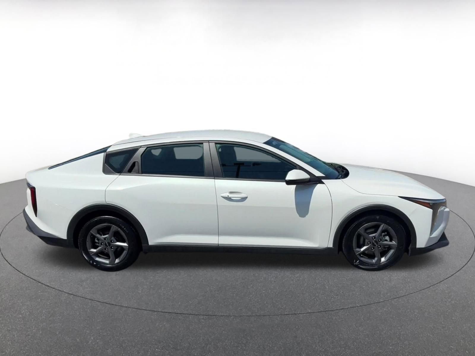 Used 2025 Kia K4 FWD image 16