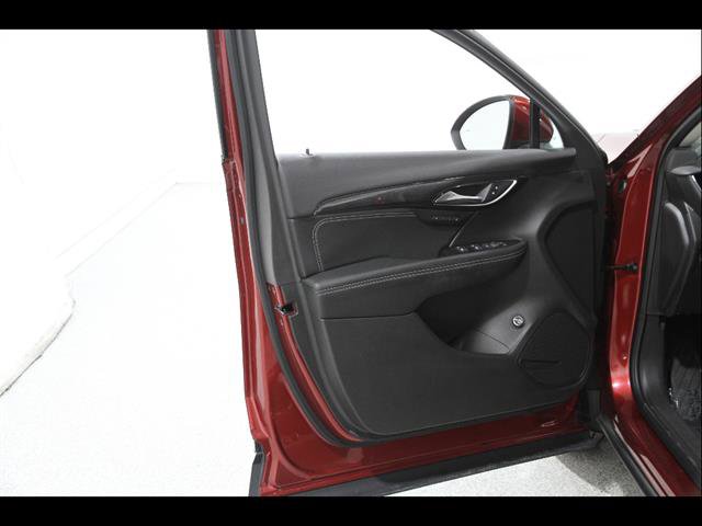 Used 2023 Buick Envision Essence image 4