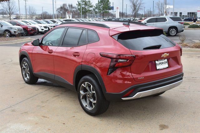 New 2026 Chevrolet Trax LT w/ Sunroof Package image 9