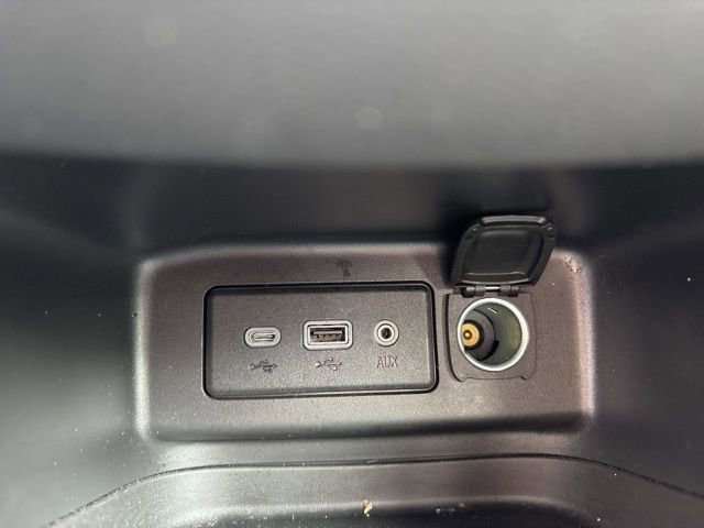 Used 2022 Chevrolet Equinox LT image 25