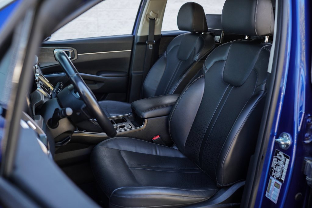 Used 2023 Kia Sorento EX image 17