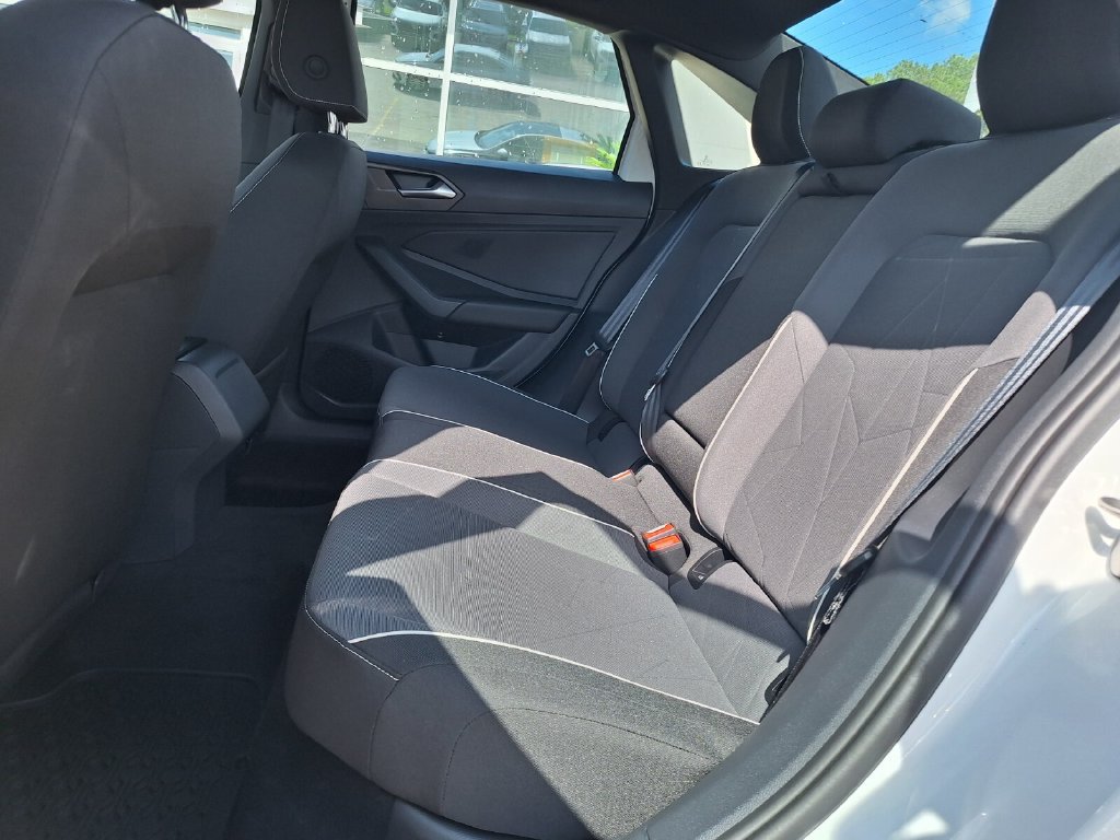 Used 2026 Volkswagen Jetta Sport FWD image 22