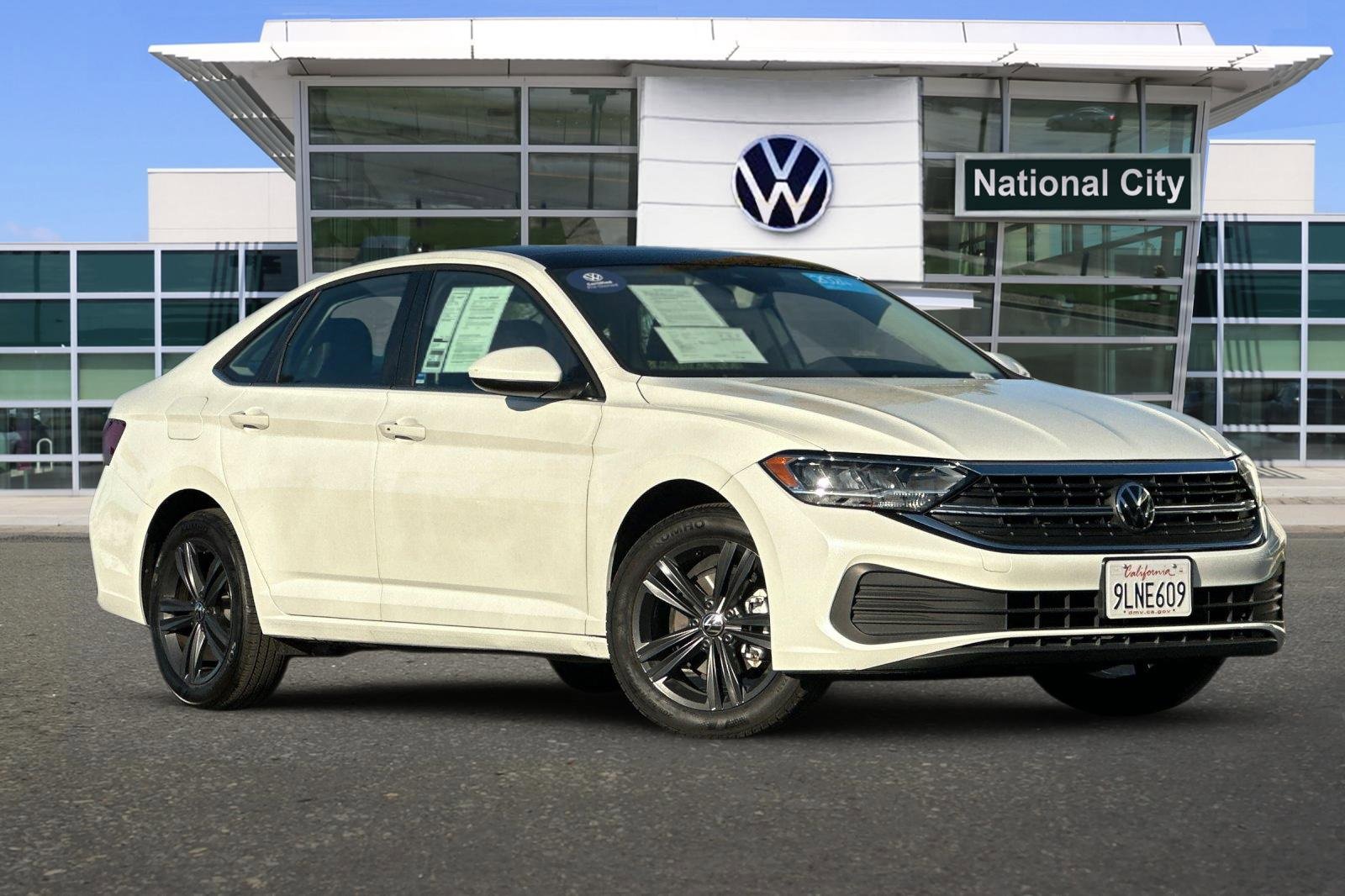 Certified 2024 Volkswagen Jetta SE image 2