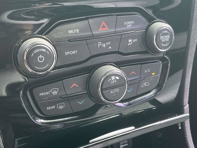 Used 2017 Chrysler 300 S w/ 300S Premium Group RWD image 32