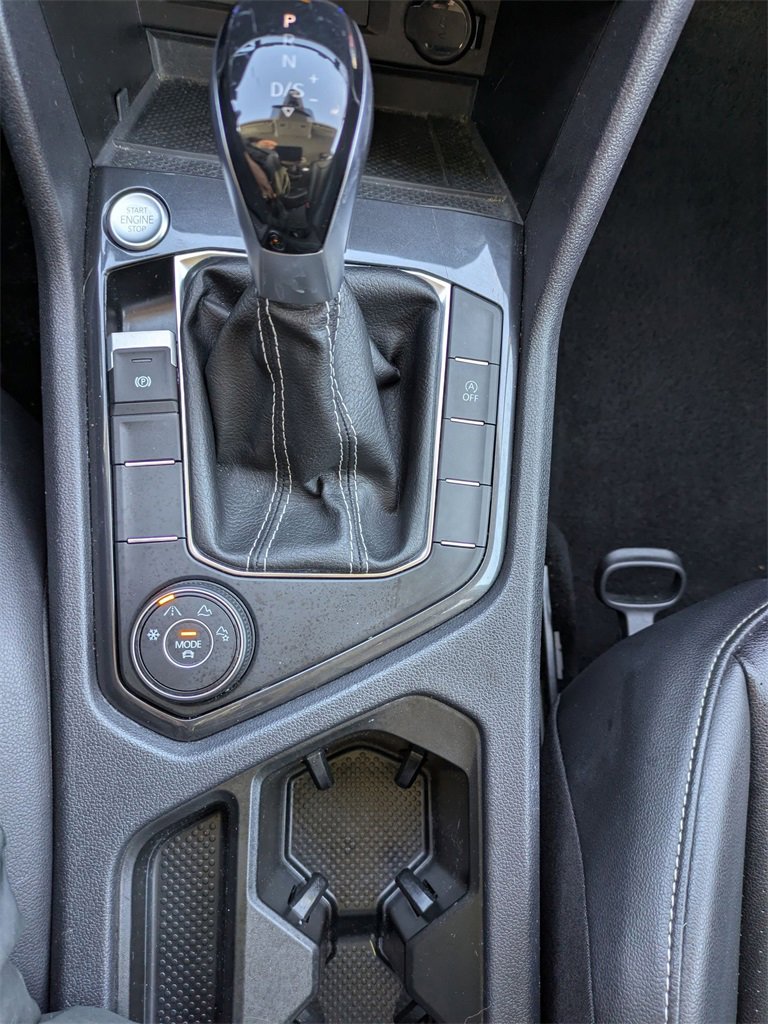 Used 2024 Volkswagen Tiguan SE image 28