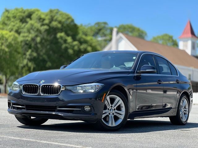 Used 2017 BMW 330i xDrive Sedan image 1