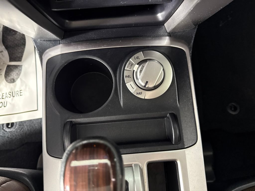 Used 2022 Toyota 4Runner Limited AWD/4WD image 23