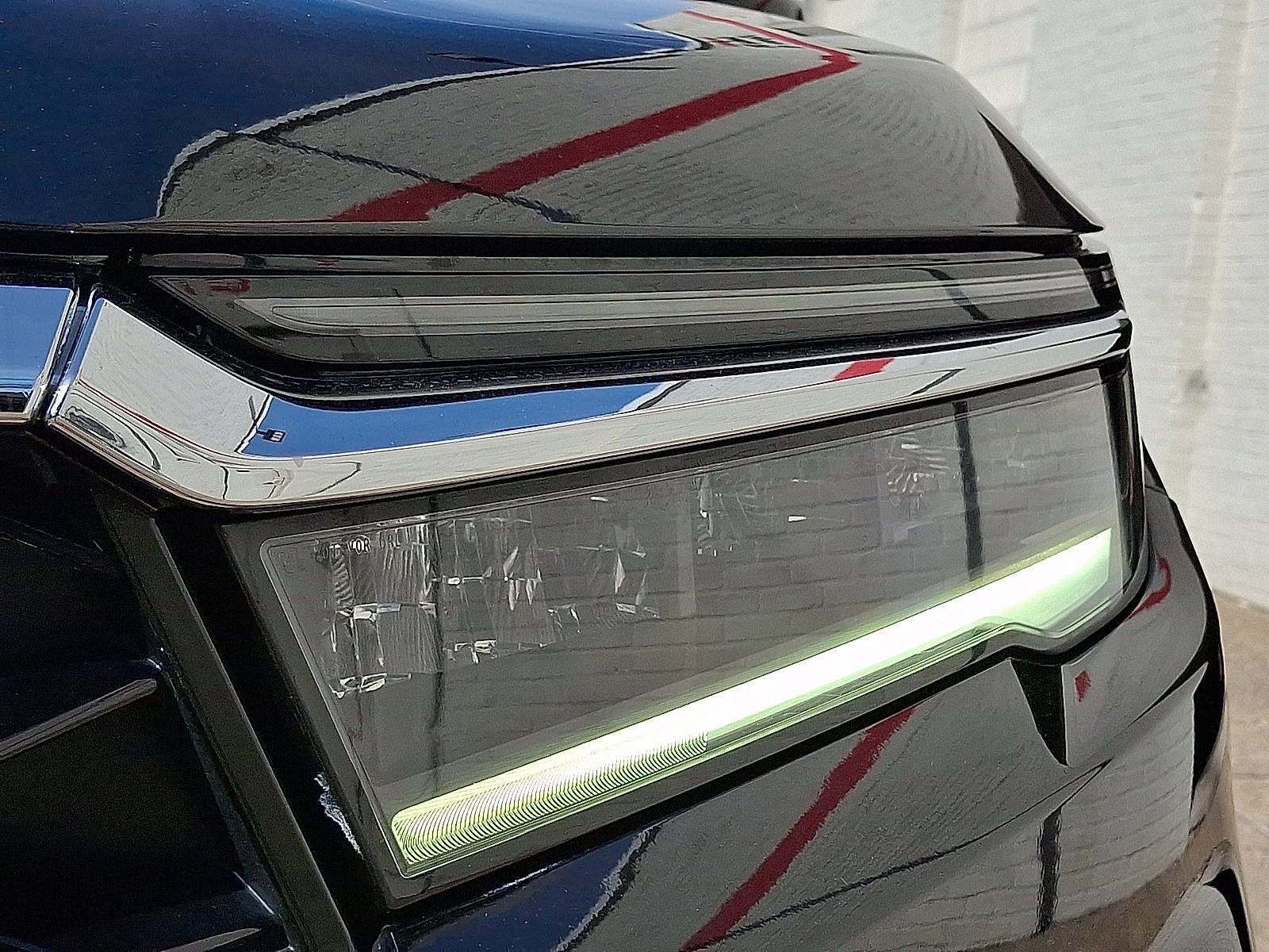 Used 2023 Honda Pilot Touring image 9