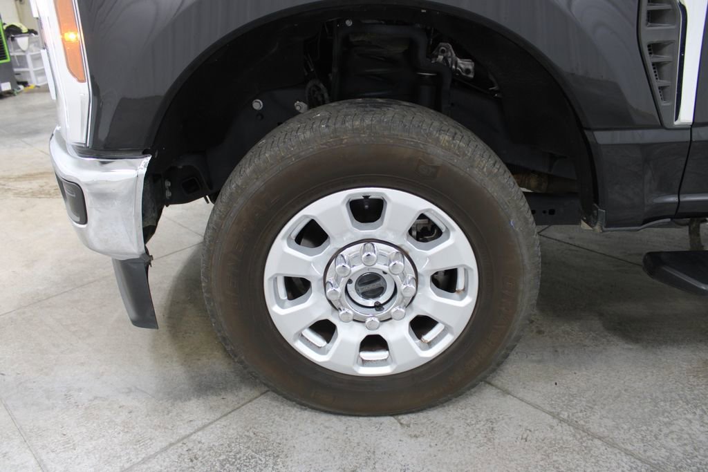 Used 2024 Ford F250 XLT image 38