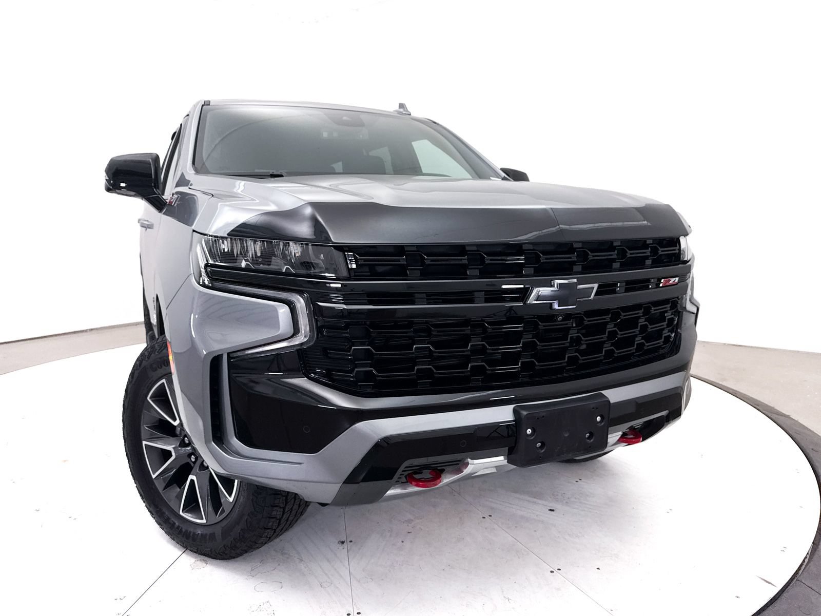 Used 2023 Chevrolet Tahoe Z71 w/ Luxury Package AWD/4WD image 7