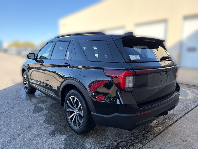New 2027 Ford Explorer ST-Line AWD/4WD image 9