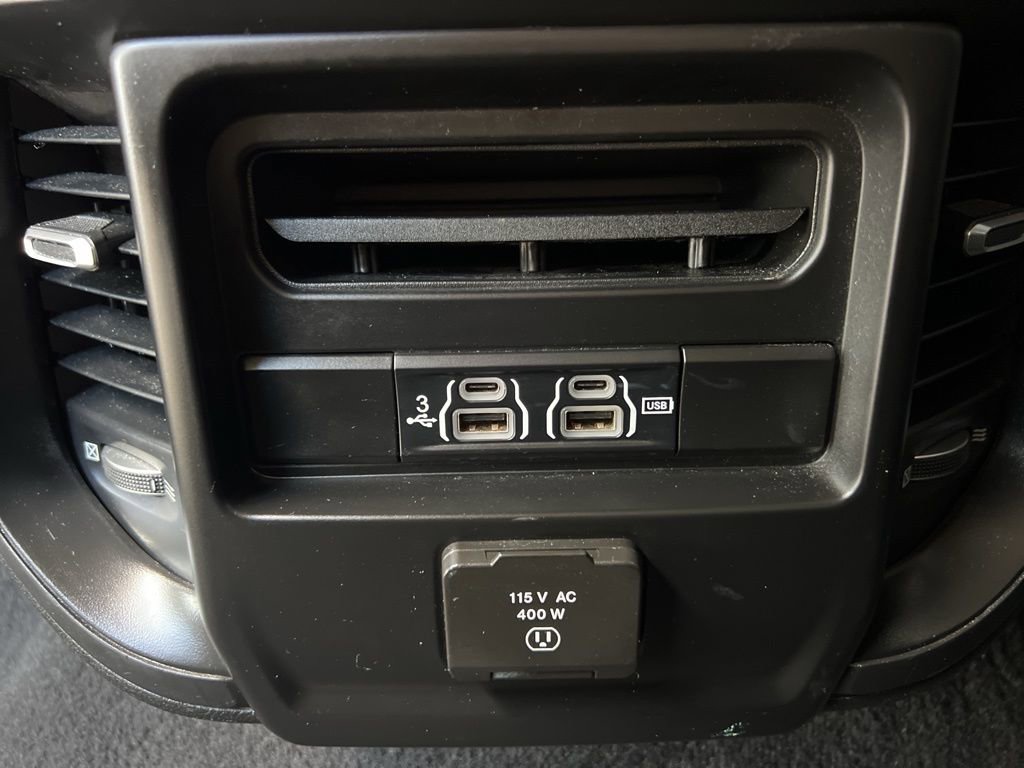 Used 2019 RAM 1500 Laramie image 19