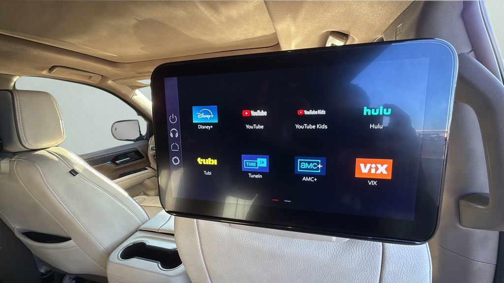 Used 2025 GMC Yukon XL Denali w/ Denali Reserve Package image 22