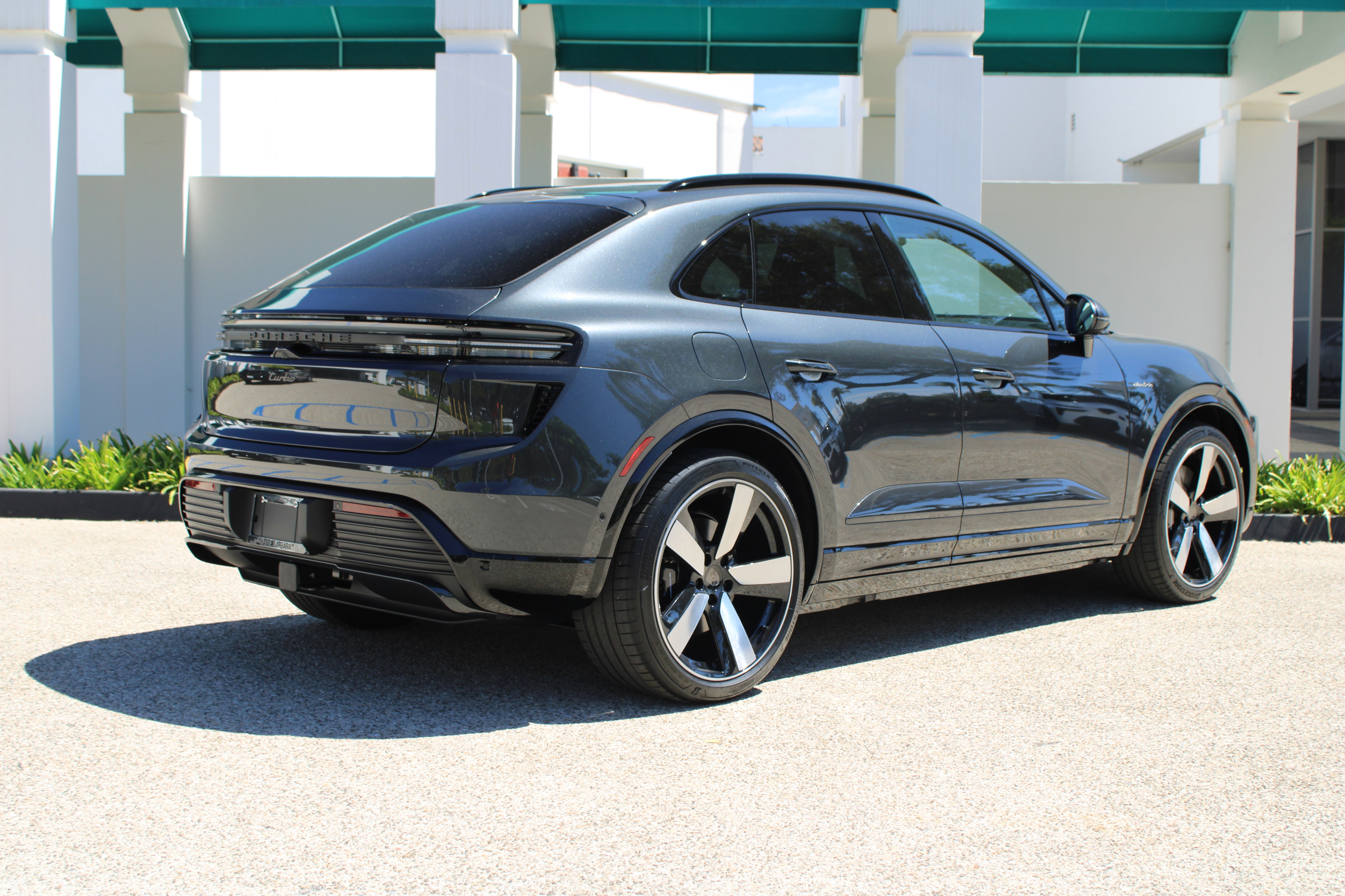 New 2025 Porsche Macan Turbo Electric image 7