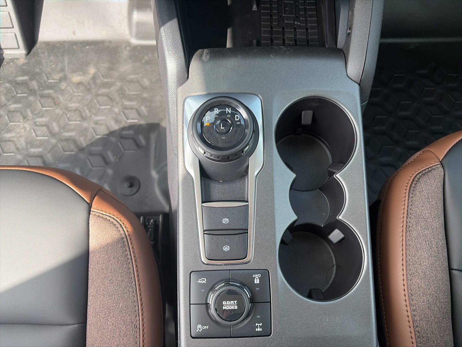 New 2025 Ford Bronco Sport Outer Banks w/ Sasquatch Outer Banks Package image 18