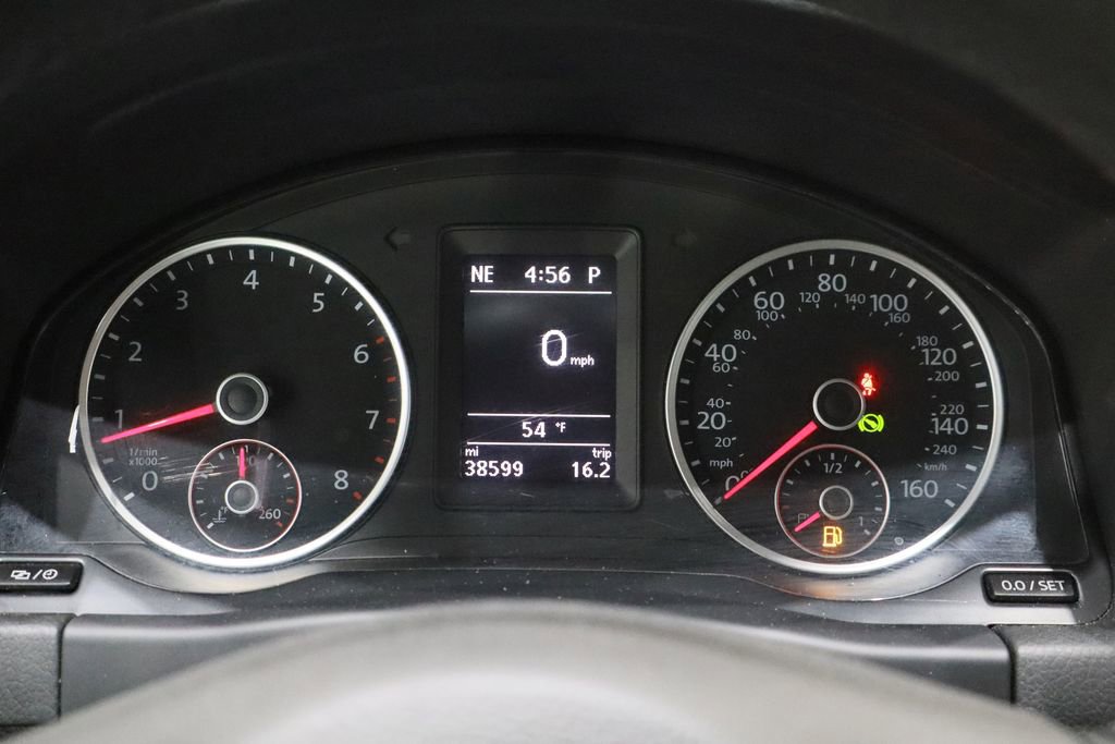 Used 2015 Volkswagen Tiguan S image 11