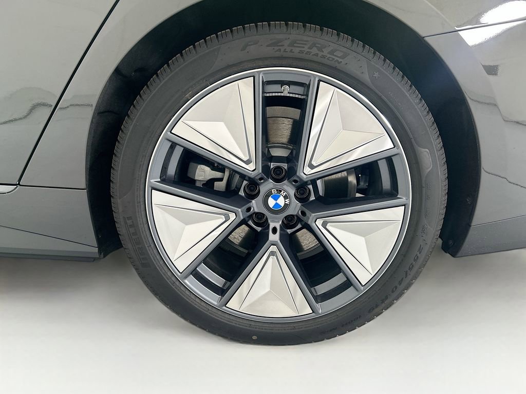 New 2026 BMW i4 eDrive40 w/ Premium Package RWD image 30