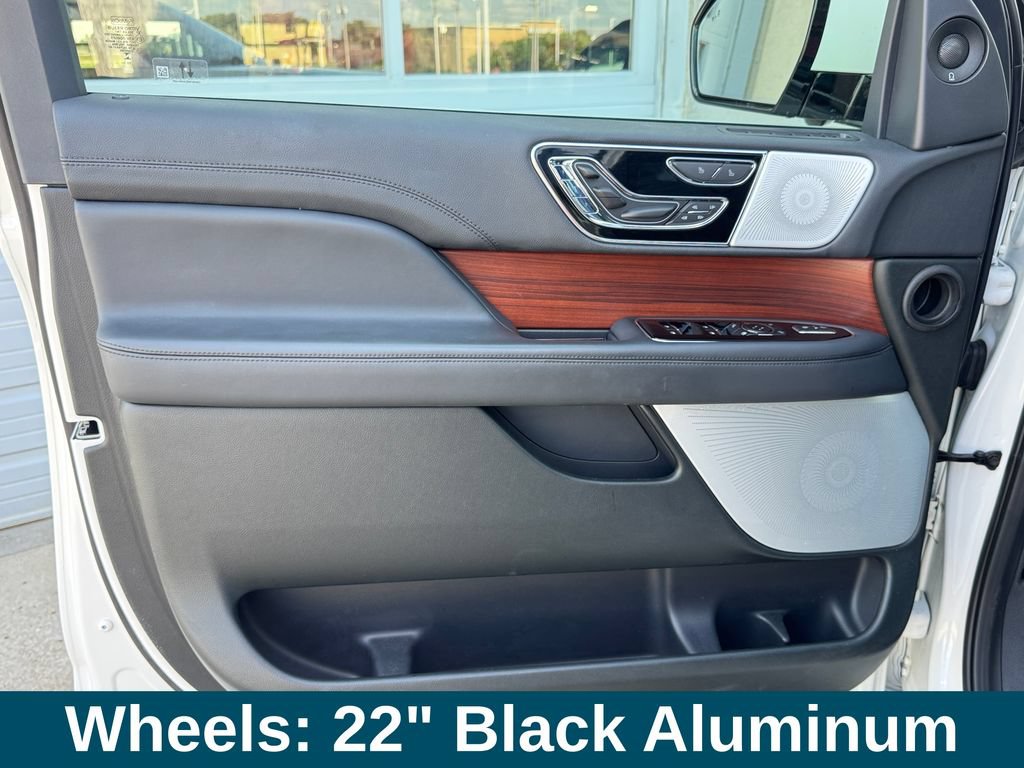 Used 2024 Lincoln Navigator L Reserve AWD/4WD image 17