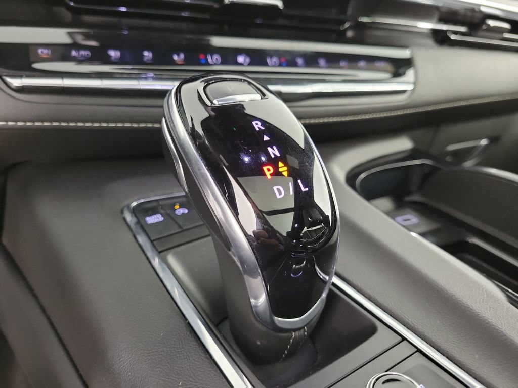Certified 2024 Cadillac Escalade ESV Sport AWD/4WD image 30