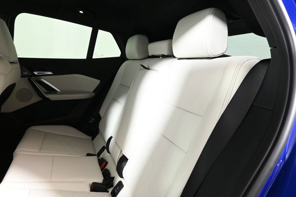 New 2026 BMW X2 xDrive28i w/ Technology Package AWD/4WD image 4