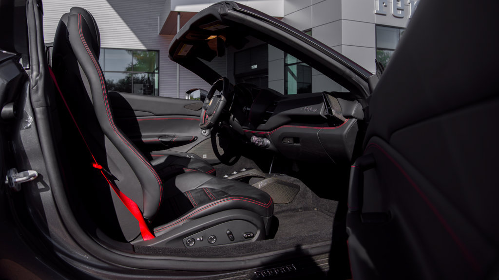 Used 2018 Ferrari 488 Spider RWD image 30