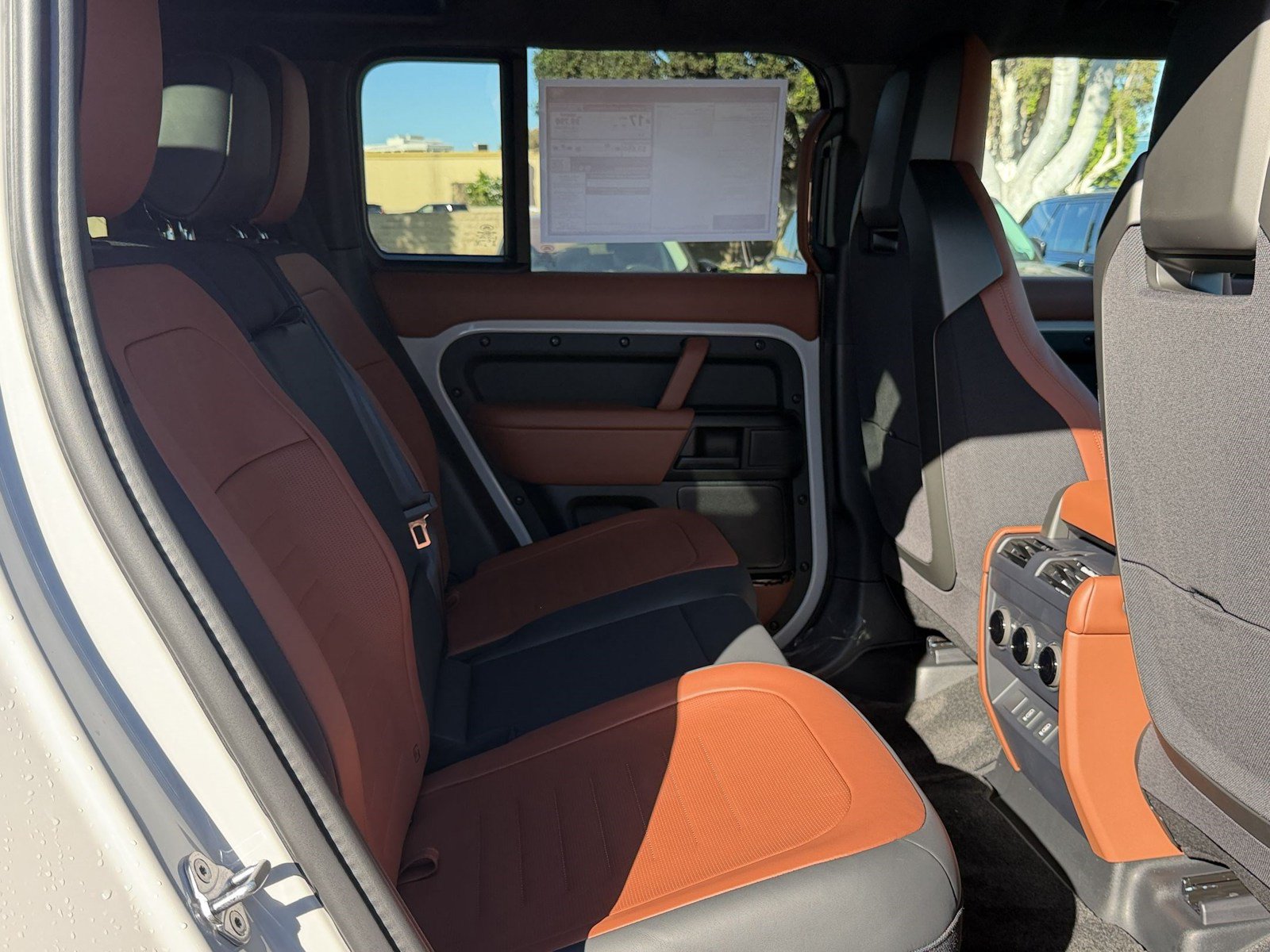 New 2026 Land Rover Defender 110 OCTA AWD/4WD image 31