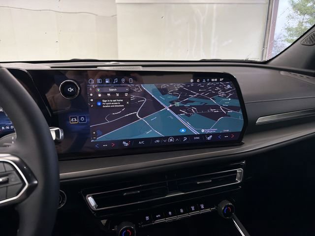 Certified 2026 Chevrolet Traverse LT w/ Enhanced Driving Package image 28