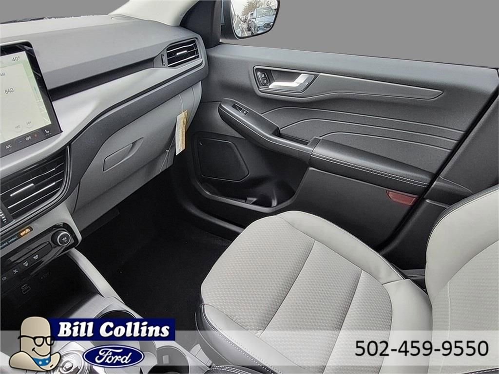 New 2024 Ford Escape SE image 23