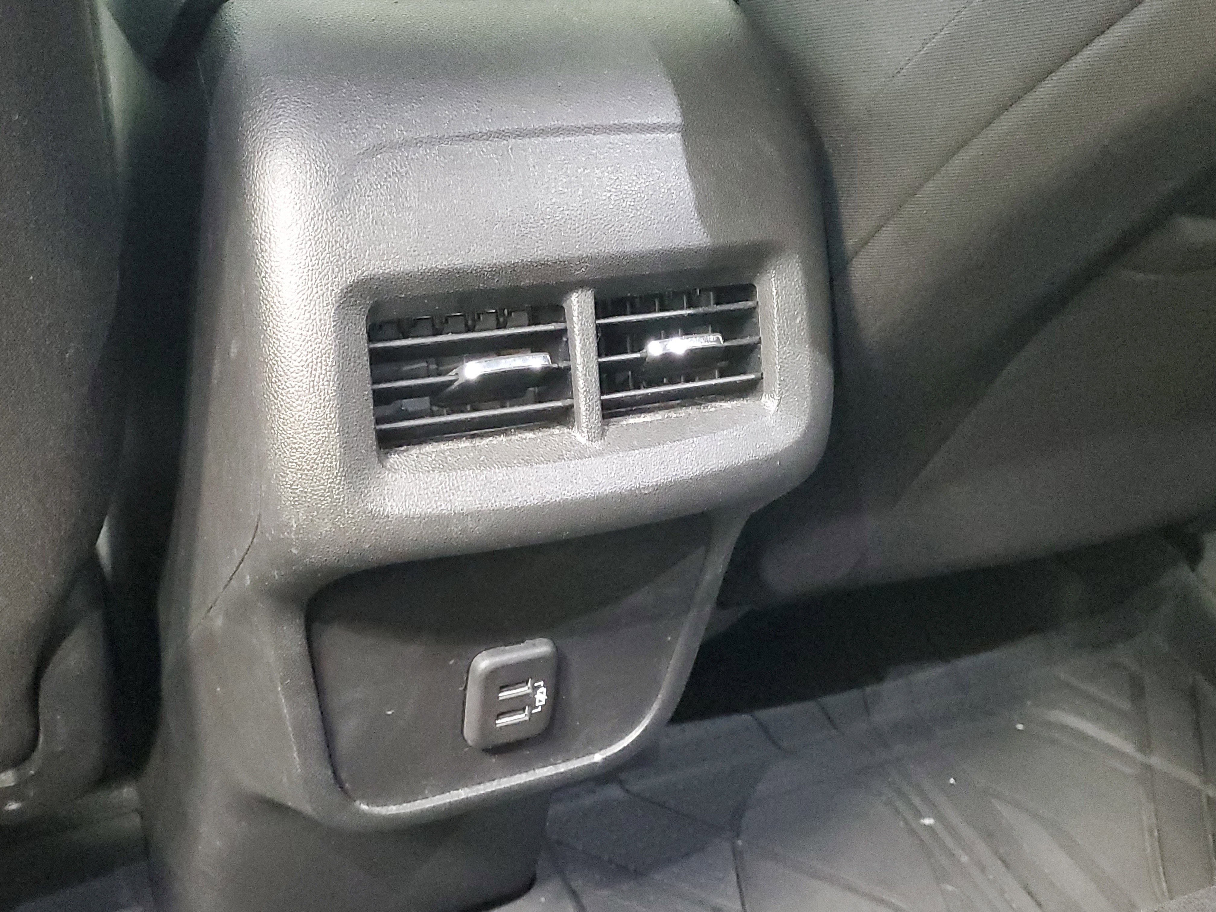 Used 2021 Chevrolet Equinox LT FWD image 13