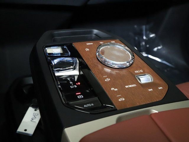 Certified 2023 BMW iX M60 w/ Executive Package AWD/4WD image 30