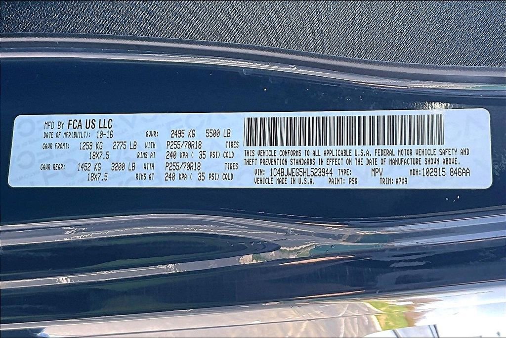 Used 2017 Jeep Wrangler Unlimited Sahara w/ Connectivity Group image 18