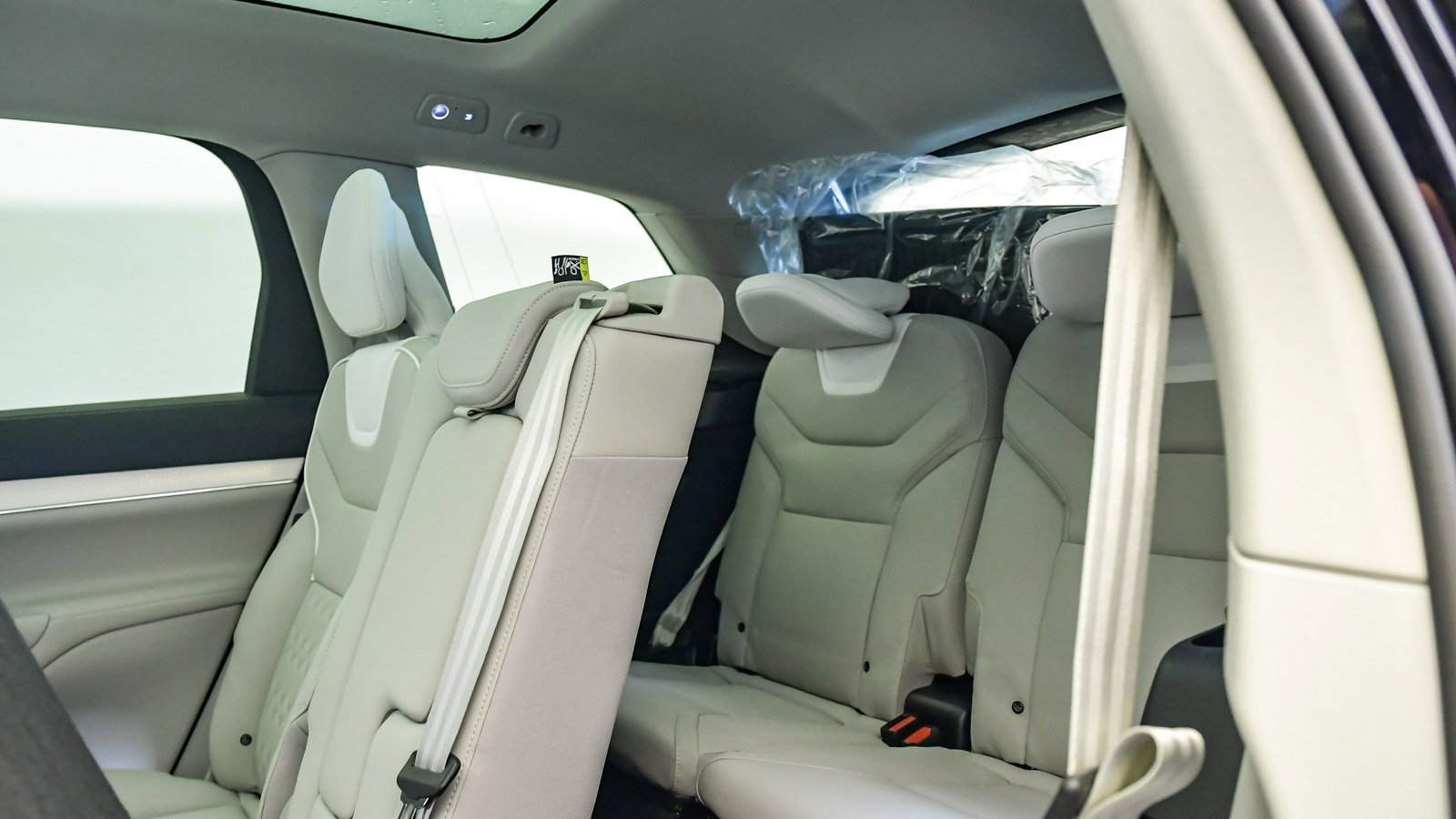 New 2025 Volvo EX90 Plus w/ Protection Package Premier image 23