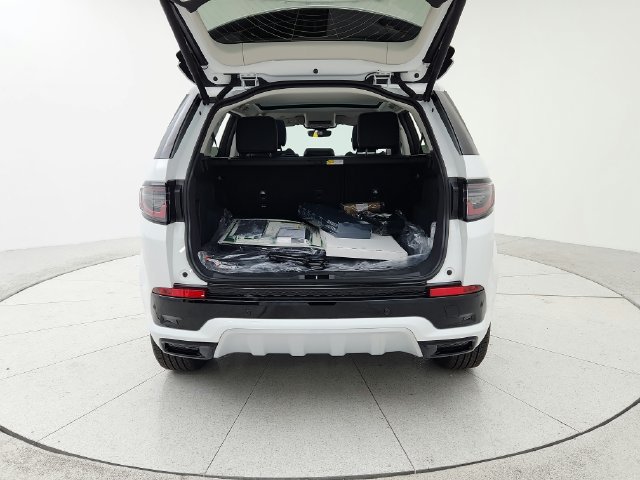 Certified 2025 Land Rover Discovery Sport S AWD/4WD image 23