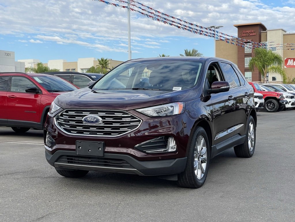 Used 2024 Ford Edge Titanium image 3