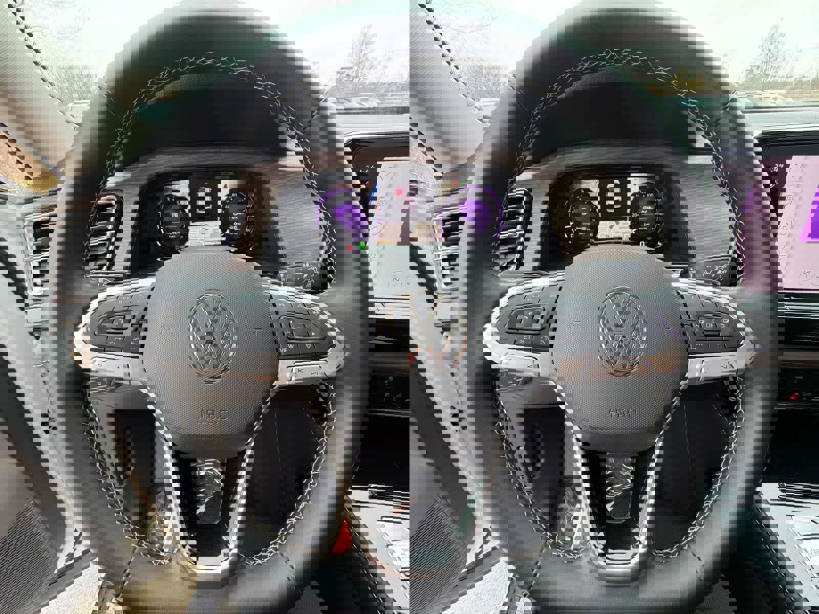 Used 2025 Volkswagen Atlas SEL image 16