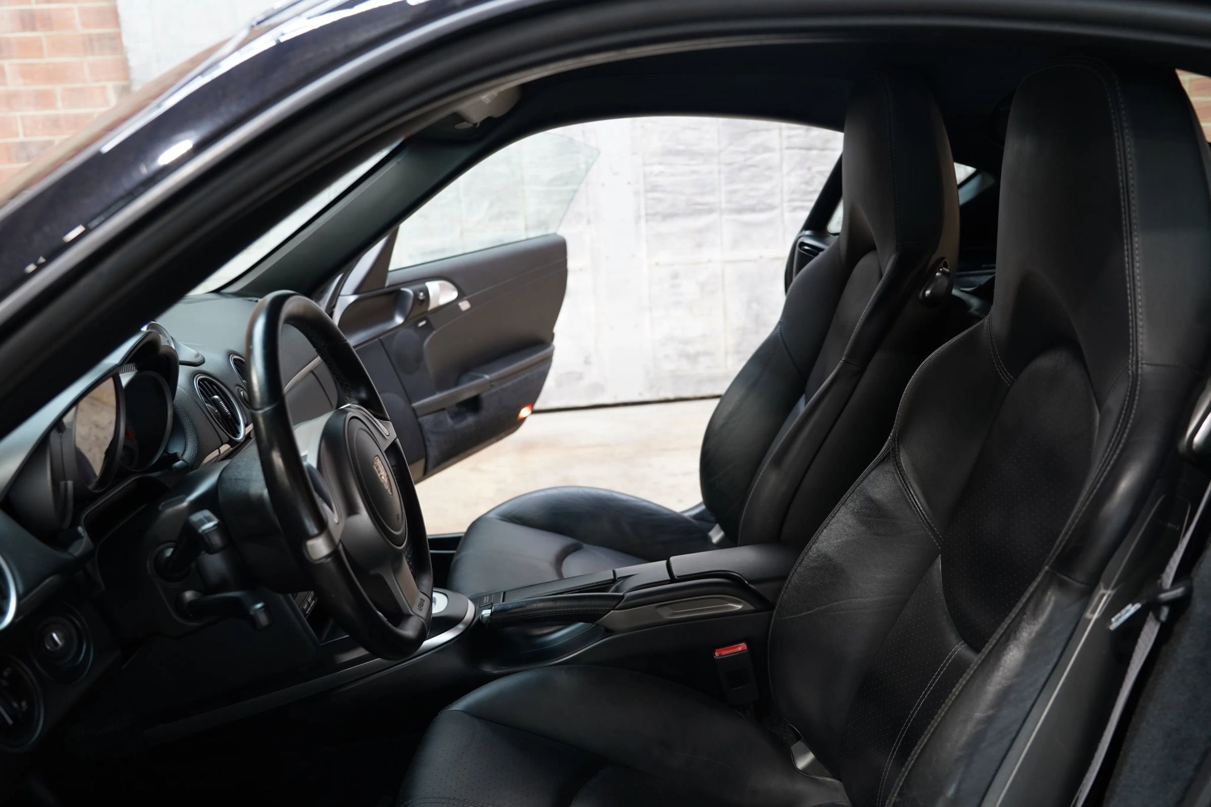 Used 2009 Porsche Cayman S image 39