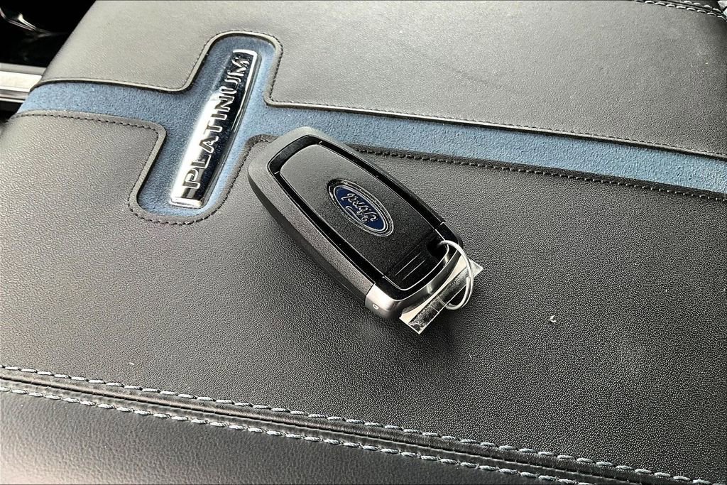 Used 2025 Ford F250 Platinum AWD/4WD image 37