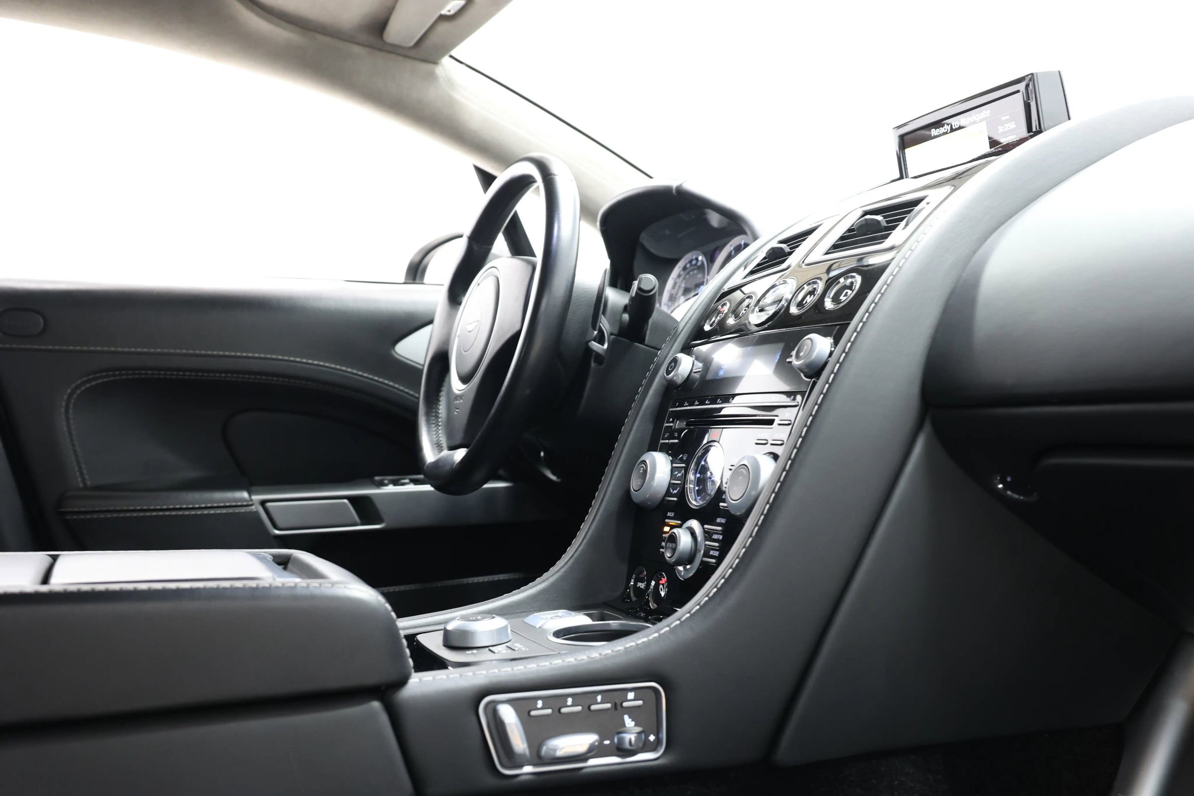 Used 2015 Aston Martin Rapide S image 85