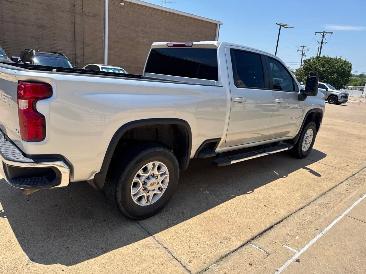 Used 2022 Chevrolet Silverado 2500 LT w/ Convenience Package AWD/4WD image 4
