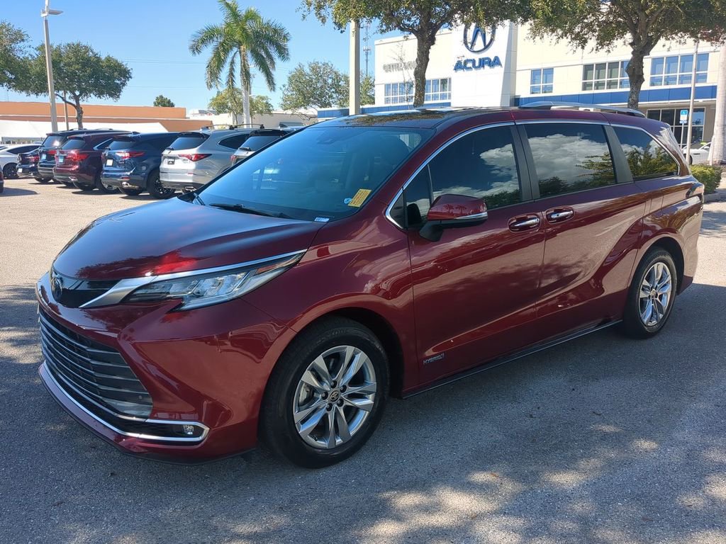 Used 2021 Toyota Sienna Limited