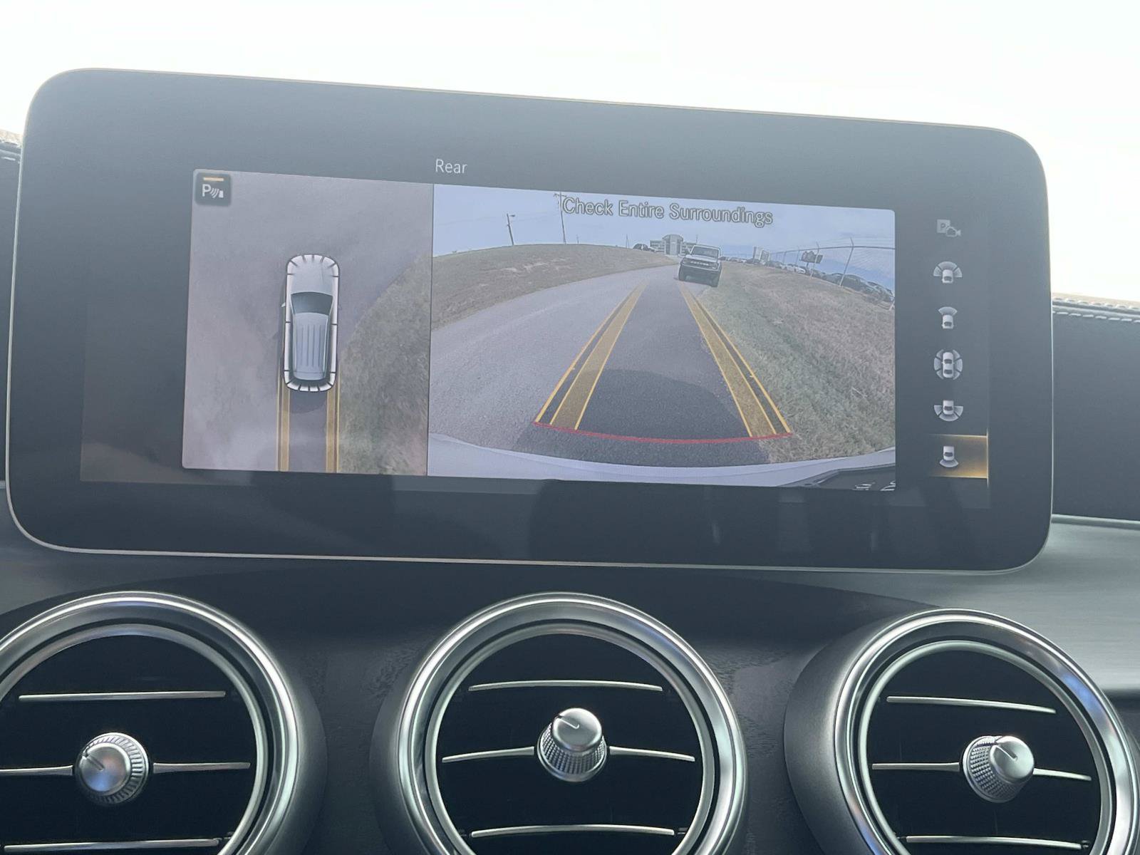 Certified 2022 Mercedes-Benz GLC 43 AMG 4MATIC image 34