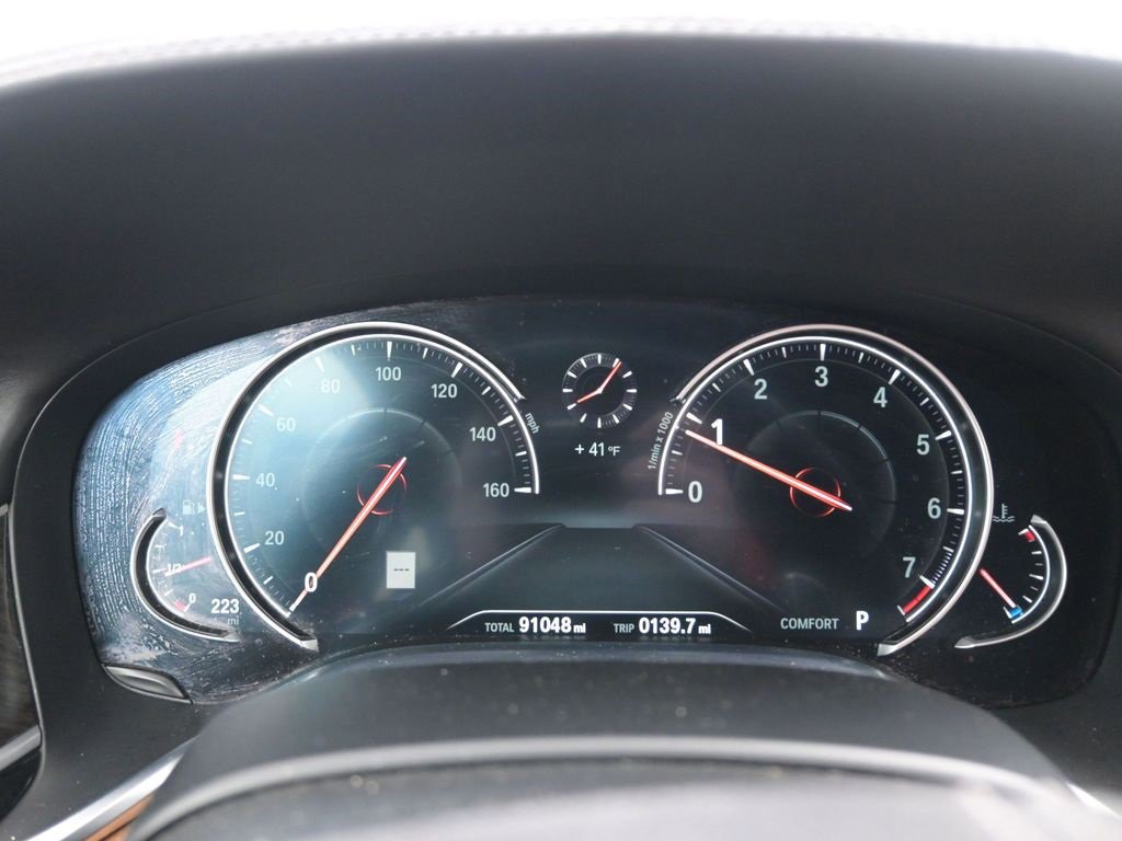 Used 2017 BMW 750i xDrive image 14