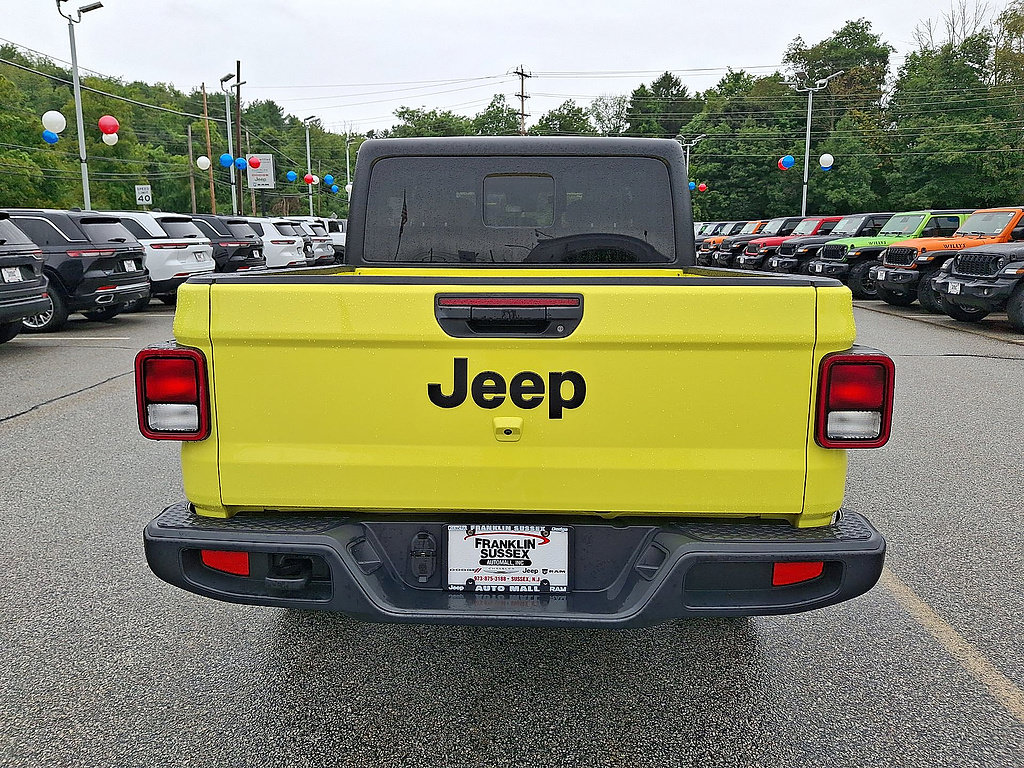 Used 2024 Jeep Gladiator Sport AWD/4WD image 52