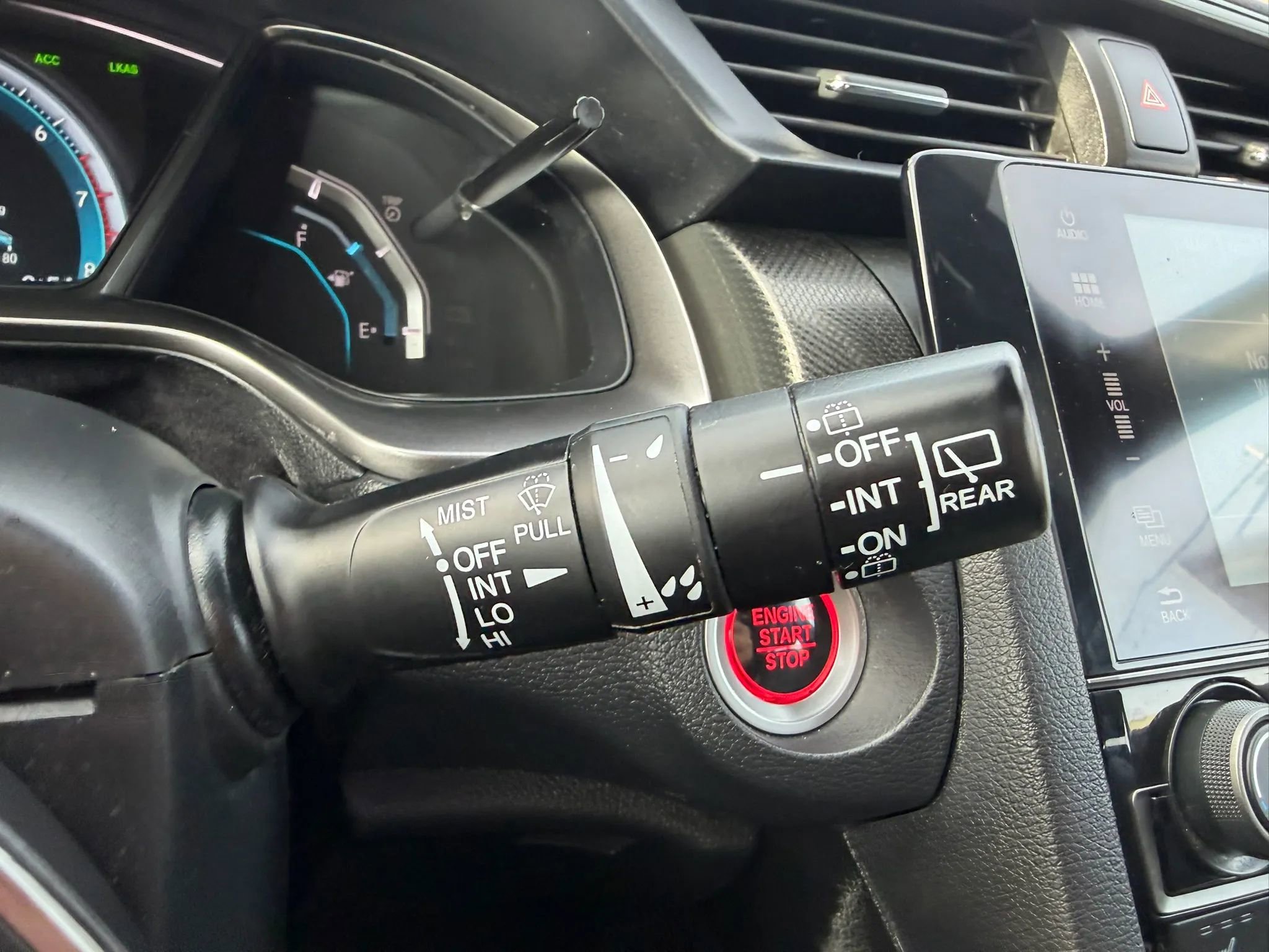 Used 2018 Honda Civic EX-L image 15