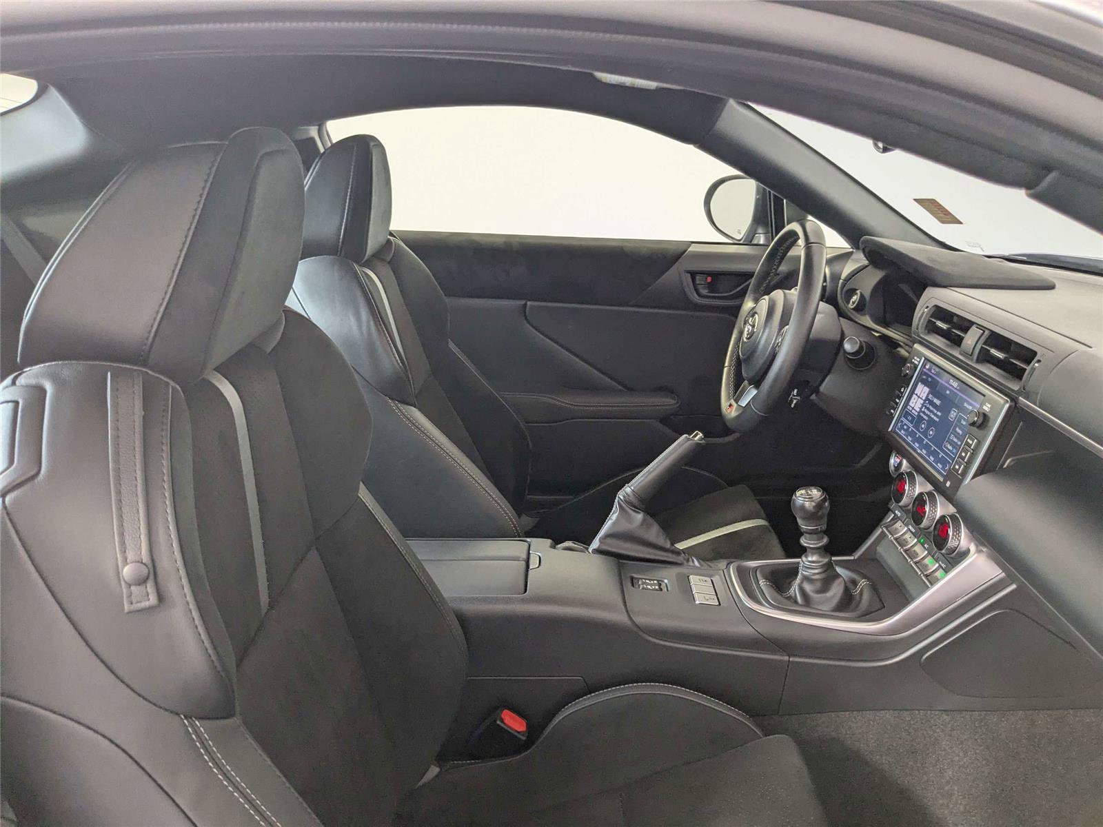 Used 2024 Toyota GR86 Premium RWD image 37