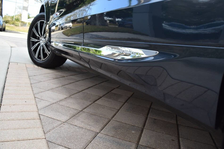 Used 2018 Volvo XC60 T5 Inscription w/ Luxury Seat Package image 34